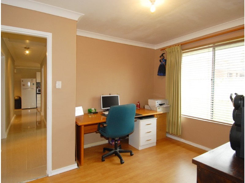 26 Devonshire Terrace, Armadale WA 6112