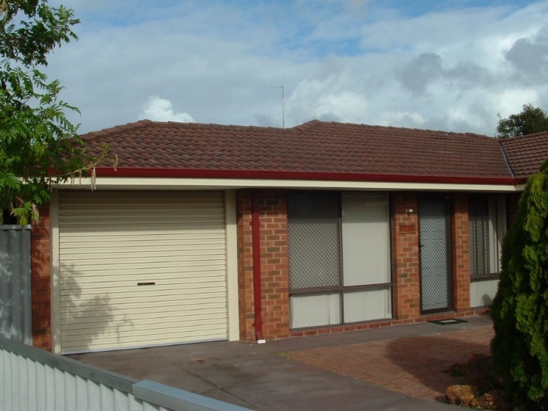 121 Lyrebird Way, Thornlie WA 6108