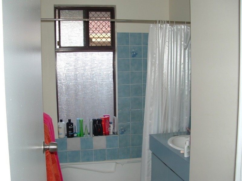 121 Lyrebird Way, Thornlie WA 6108