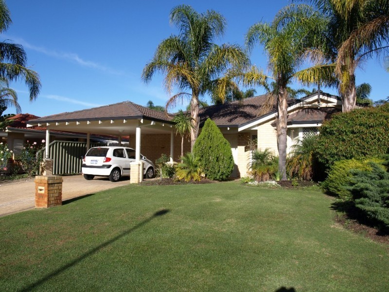 28 Kurrajong Drive, Thornlie WA 6108