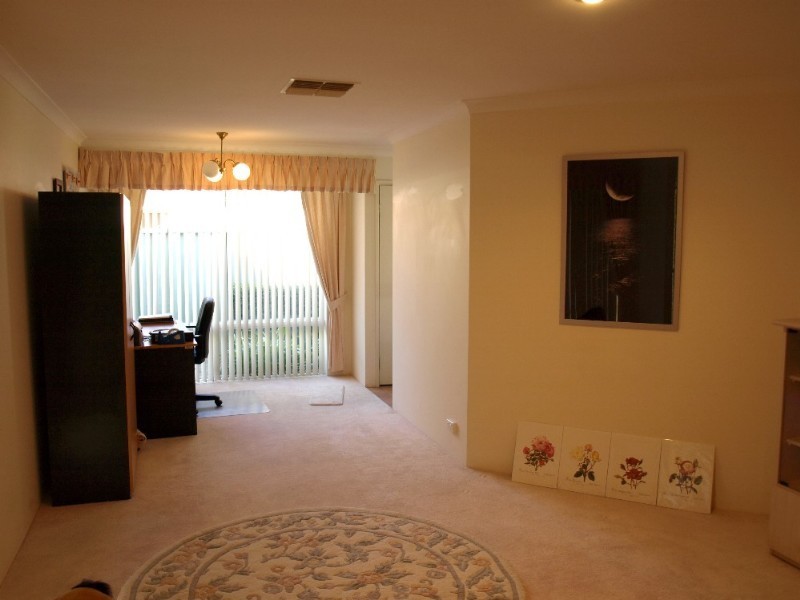 28 Kurrajong Drive, Thornlie WA 6108