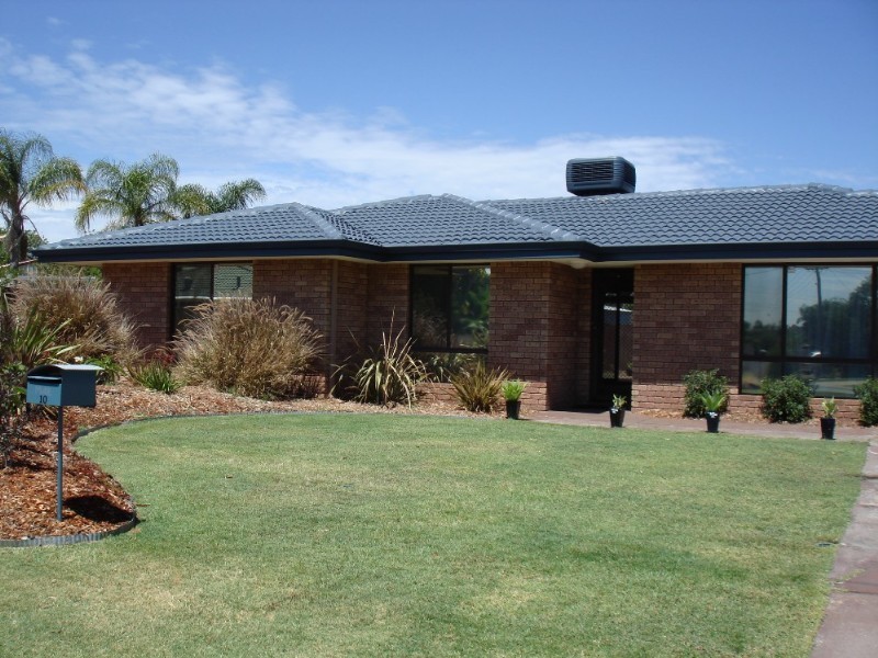 10 Fitzroy Court, Gosnells WA 6110