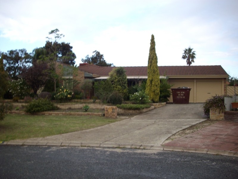 9 Sparrow Court, High Wycombe WA 6057