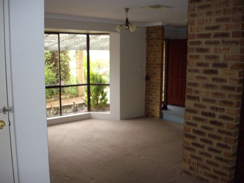 9 Sparrow Court, High Wycombe WA 6057