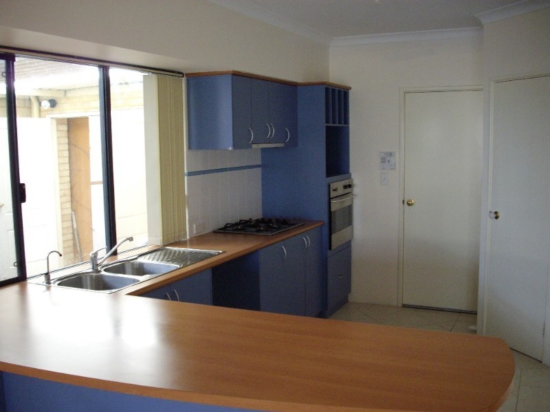 6 Aviemore Green, Canning Vale WA 6155