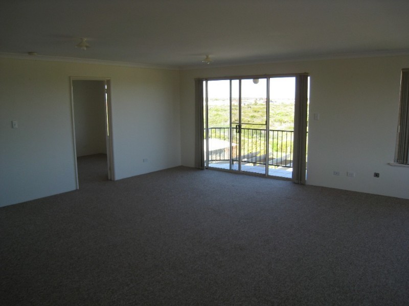 2 Villefranche Rise, Port Kennedy WA 6172