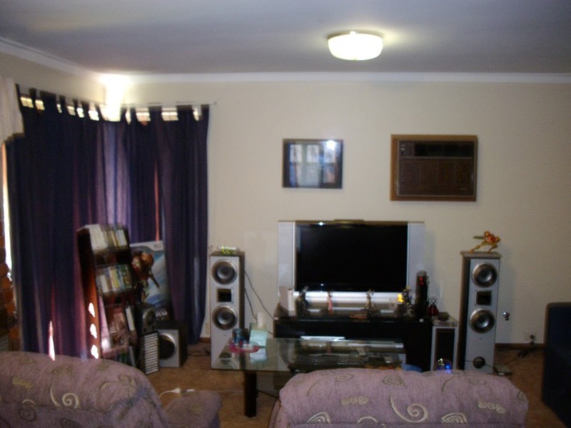 17 Crandon Street, Gosnells WA 6110