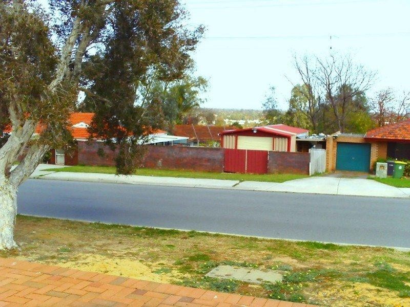 23 Merilee Terrace, Kelmscott WA 6111