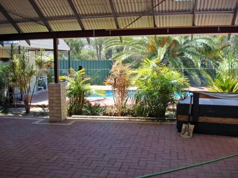 31 Gertrude Avenue, Champion Lakes WA 6111