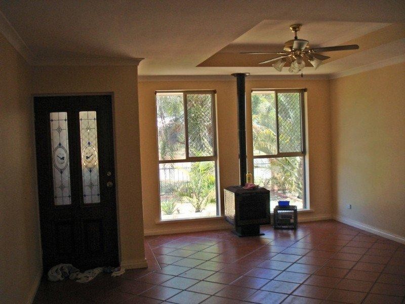 31 Gertrude Avenue, Champion Lakes WA 6111