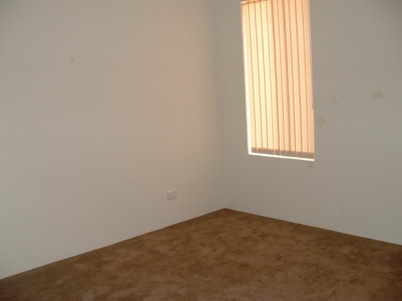 15/11 Clarence Road, Armadale WA 6112