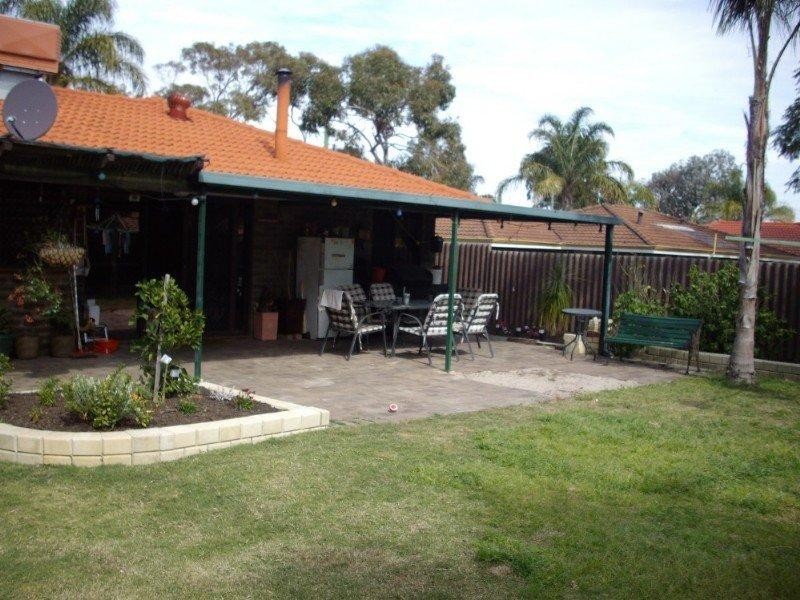 76 Ashburton Drive, Gosnells WA 6110