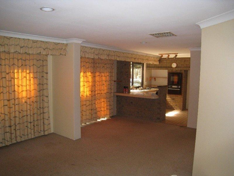 2 Shanks Court, Armadale WA 6112