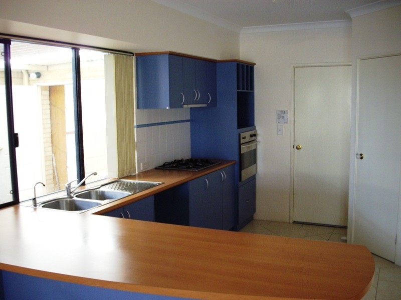 6 Aviemore Green, Canning Vale WA 6155