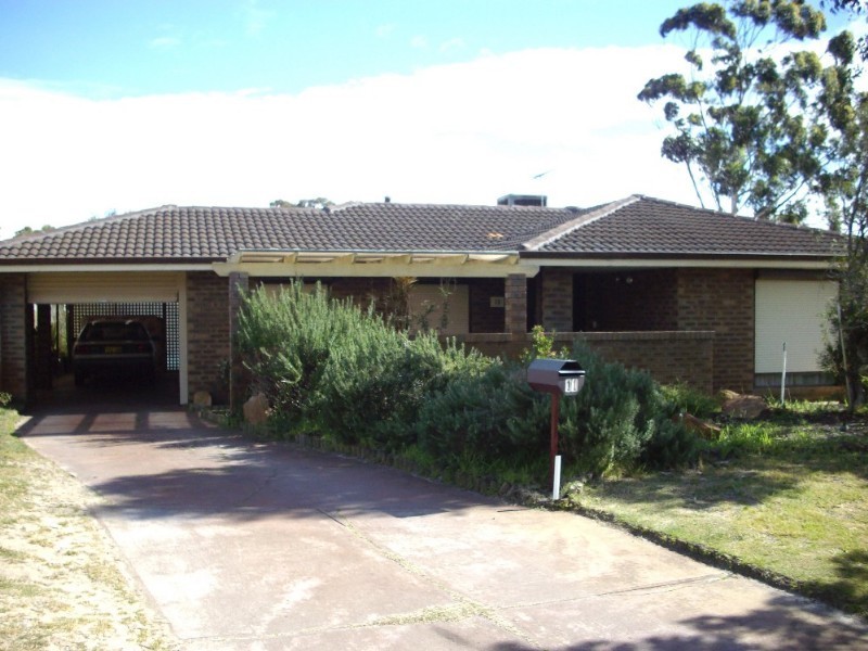 11 Sherlock Close, Gosnells WA 6110