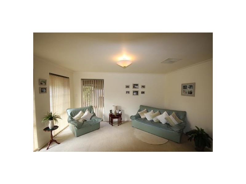 9 Hillside Road, Mount Richon WA 6112