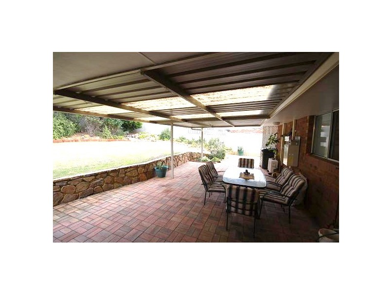 9 Hillside Road, Mount Richon WA 6112