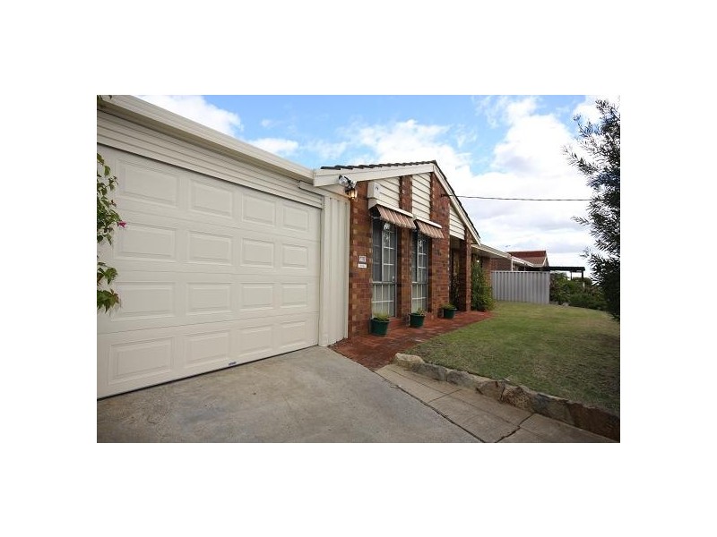 9 Hillside Road, Mount Richon WA 6112