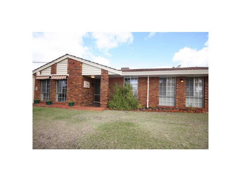 9 Hillside Road, Mount Richon WA 6112