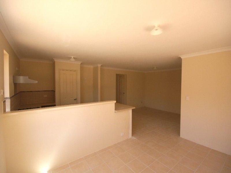 Unit 7 Coralie Court, Armadale WA 6112