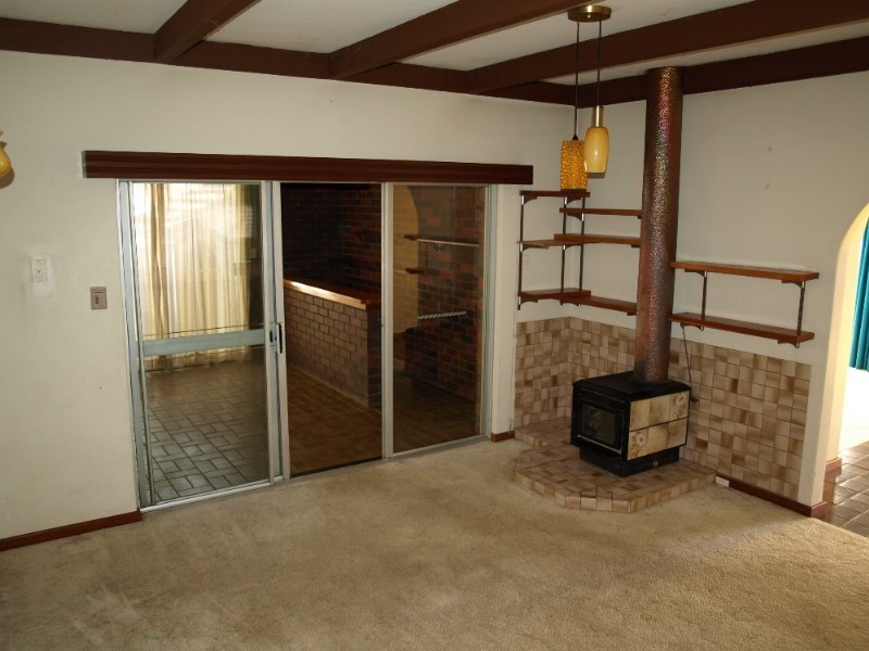 23 Merilee Terrace, Kelmscott WA 6111