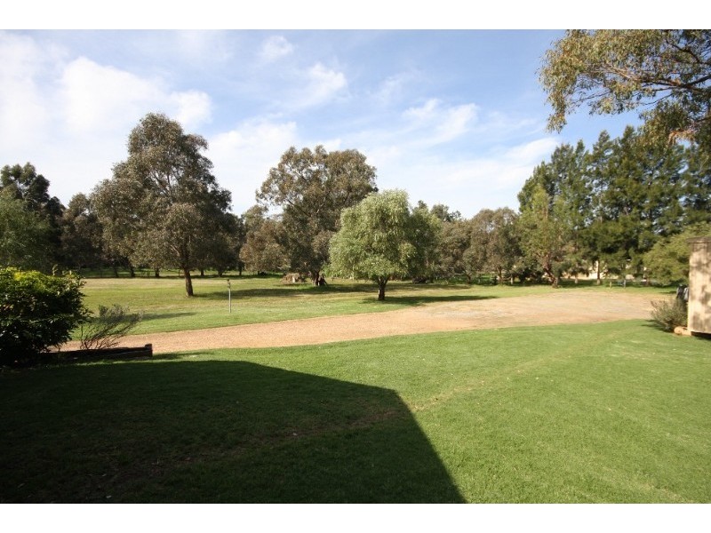 13 Wungong Road South, Wungong WA 6112