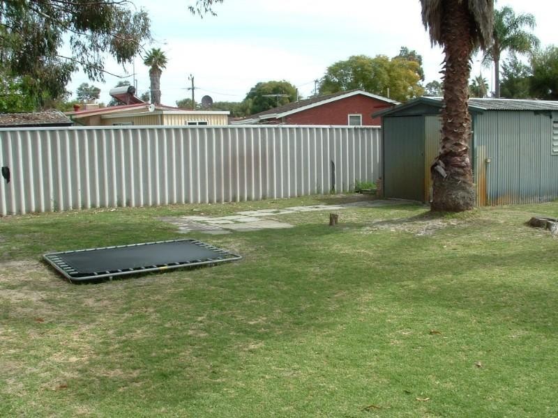 25 Orlestone Street, Gosnells WA 6110