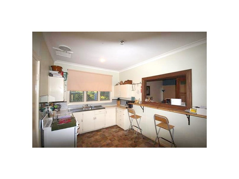 28 Robin Hood Avenue, Armadale WA 6112