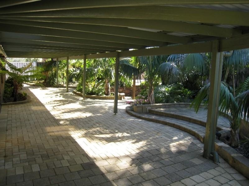 2 Shanks Court, Armadale WA 6112