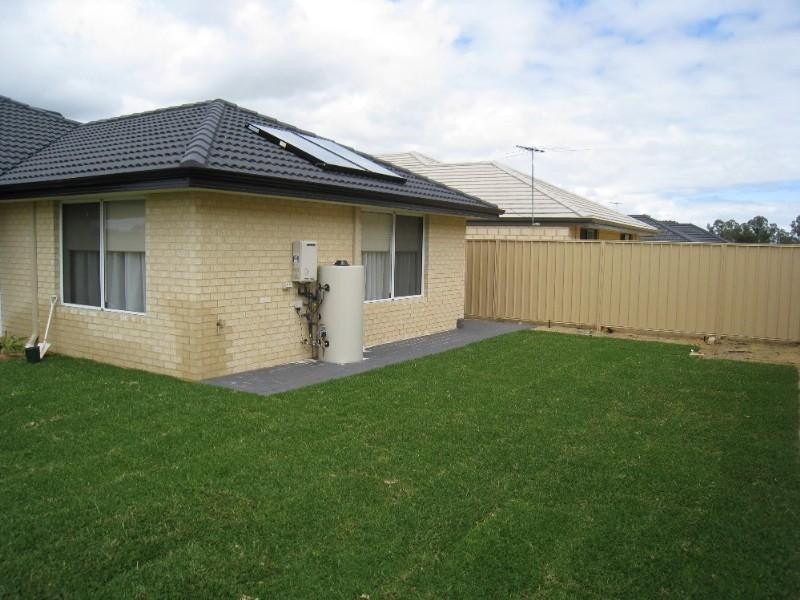 19 Silverline Bend, Bertram WA 6167