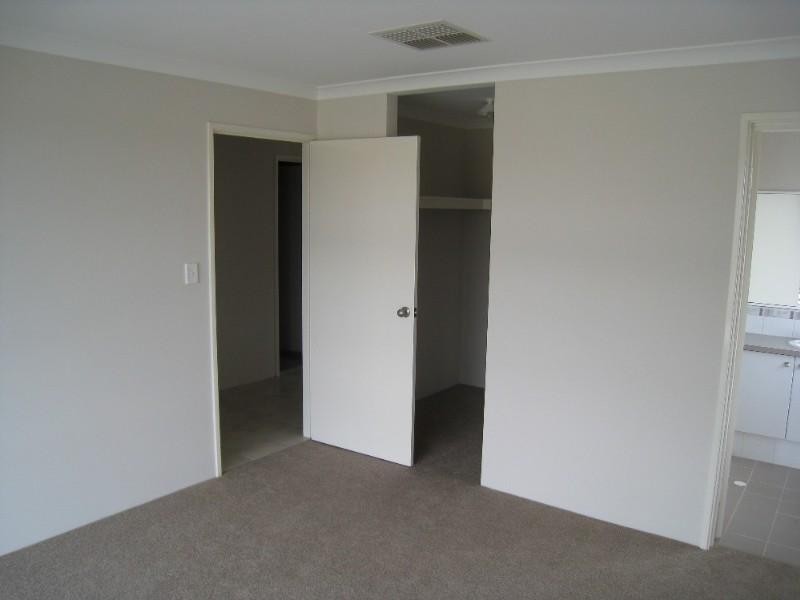 19 Silverline Bend, Bertram WA 6167