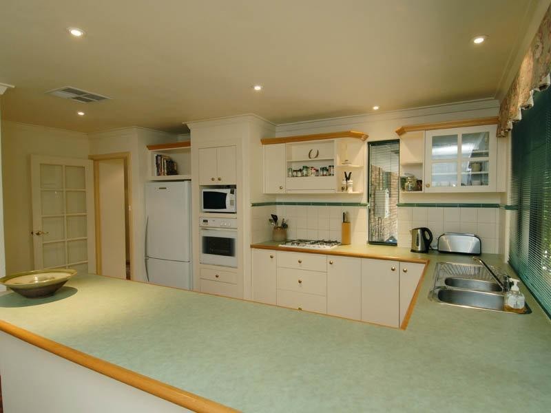 140 Station Street, Martin WA 6110