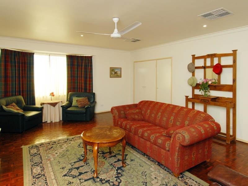 140 Station Street, Martin WA 6110