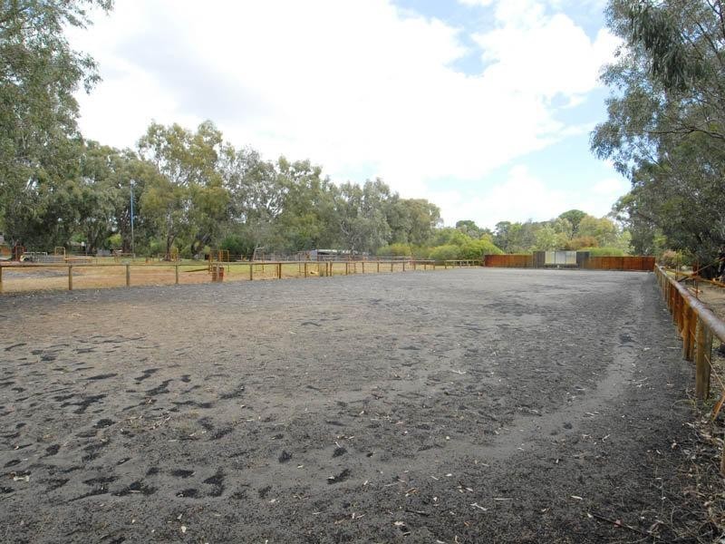 140 Station Street, Martin WA 6110