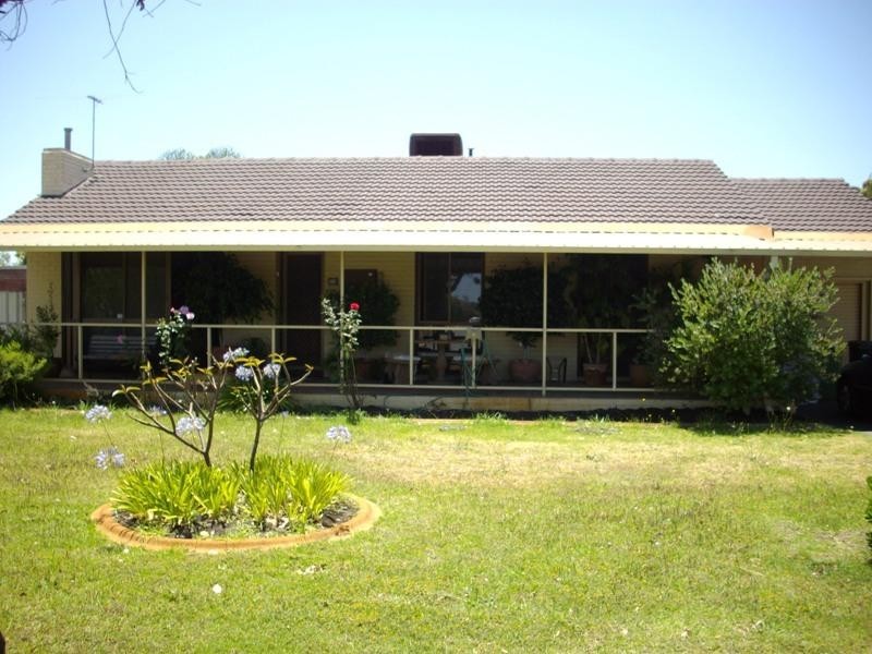 10 Stead Street, Maddington WA 6109