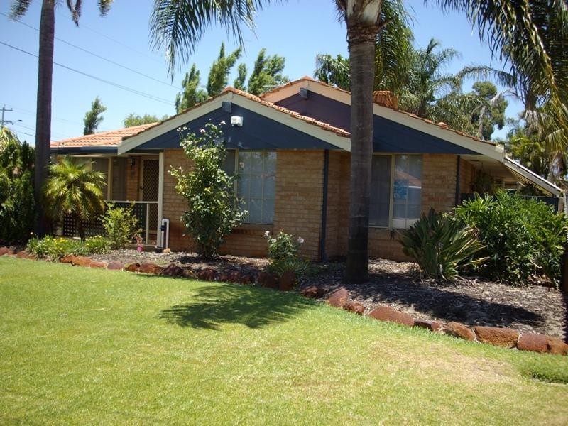 39 Astinal Drive, Gosnells WA 6110