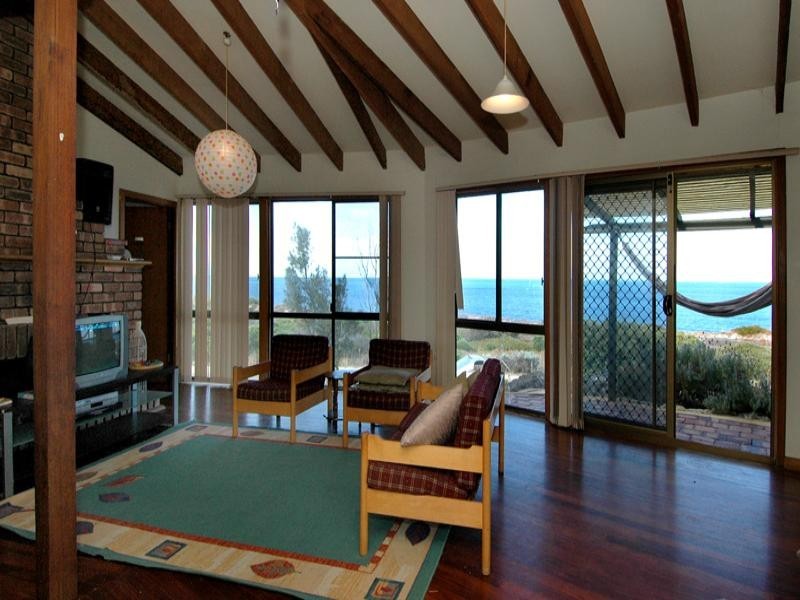 130 Warnbro Beach Road, Waikiki WA 6169