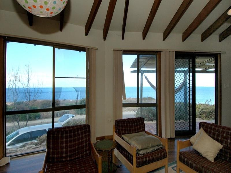 130 Warnbro Beach Road, Waikiki WA 6169