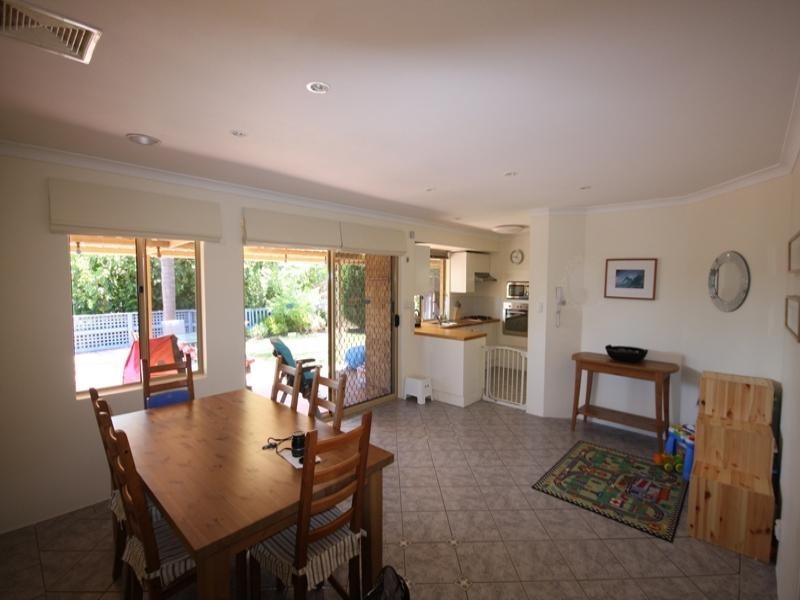 12 Hillside Road, Mount Richon WA 6112