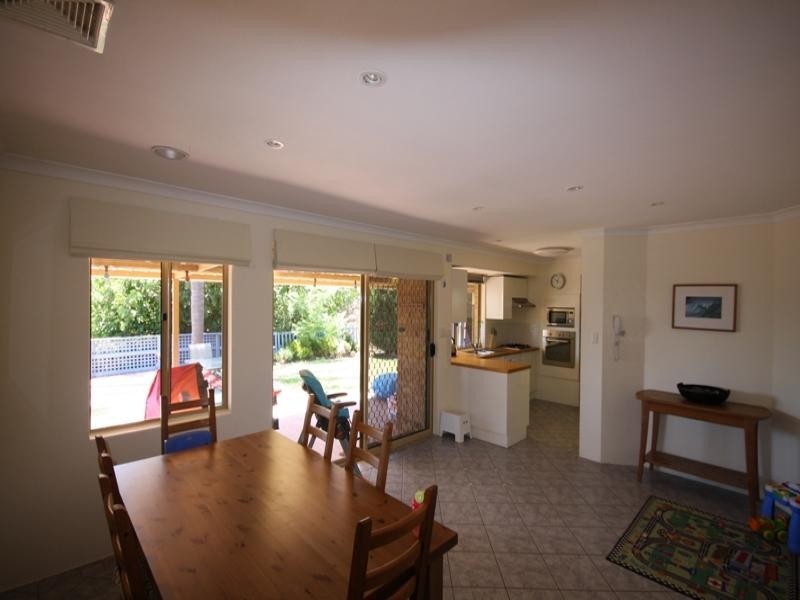 12 Hillside Road, Mount Richon WA 6112