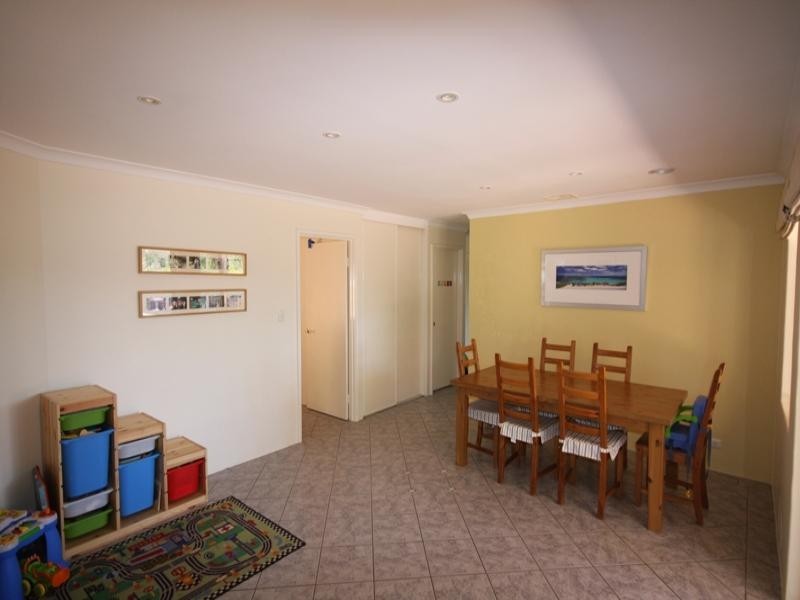 12 Hillside Road, Mount Richon WA 6112