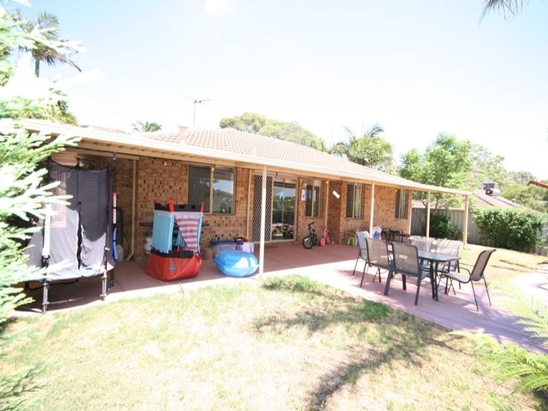 12 Hillside Road, Mount Richon WA 6112