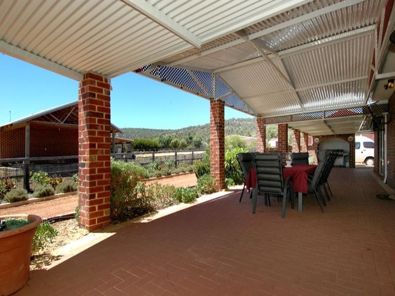 33 Bruns Drive, Darling Downs WA 6122