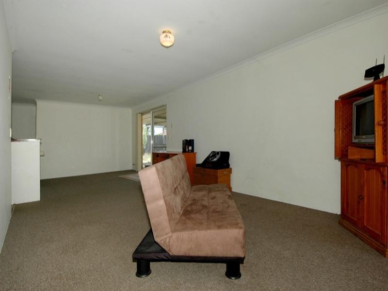 1/12 Wedgewood Glade, Gosnells WA 6110