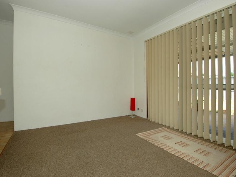 1/12 Wedgewood Glade, Gosnells WA 6110