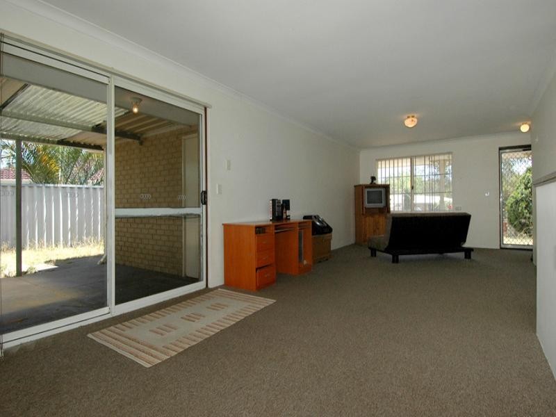 1/12 Wedgewood Glade, Gosnells WA 6110