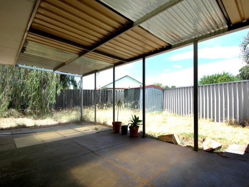 1/12 Wedgewood Glade, Gosnells WA 6110