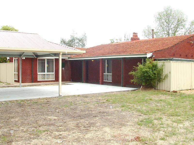 24 Willowmead Way, Kelmscott WA 6111