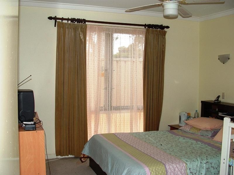 24 Willowmead Way, Kelmscott WA 6111