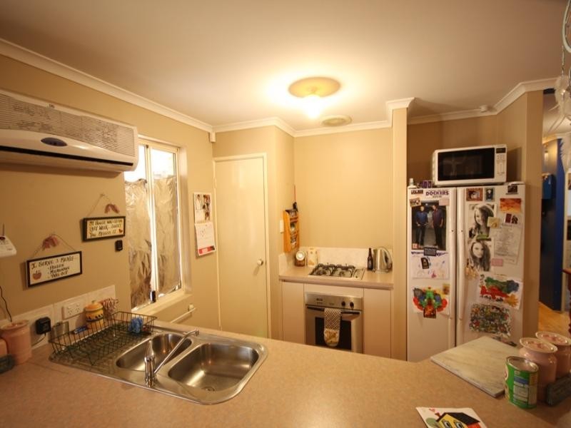 30 Ashworth Way, Brookdale WA 6112